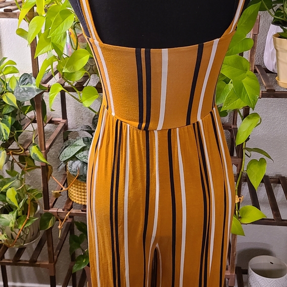 Jumpsuit - Picture 2 of 4